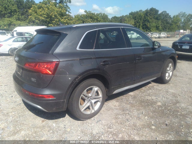 WA1BNAFY2J2200374 Audi Q5 Premium Plus