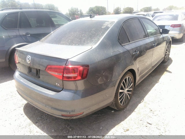 3VWD17AJ5FM424405 Volkswagen Jetta Sedan 1.8t Sport