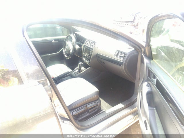 3VWD17AJ5FM424405 Volkswagen Jetta Sedan 1.8t Sport