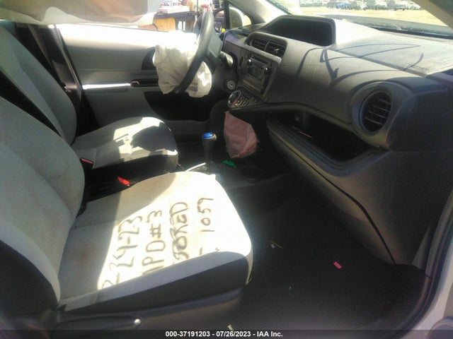 Toyota Prius C One/three/two/four 2014 JTDKDTB37E1061059 Image 7
