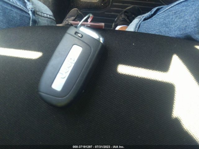 ZACNJBAB9KPJ77509 Jeep Renegade Sport