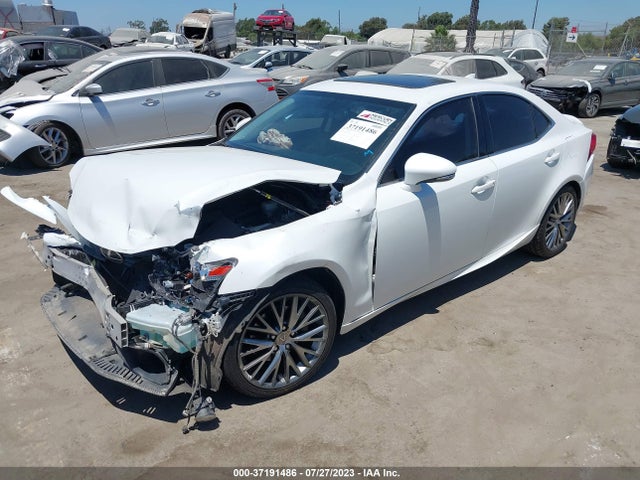 Lexus IS 250 2015 JTHBF1D23F5071387 Image 2