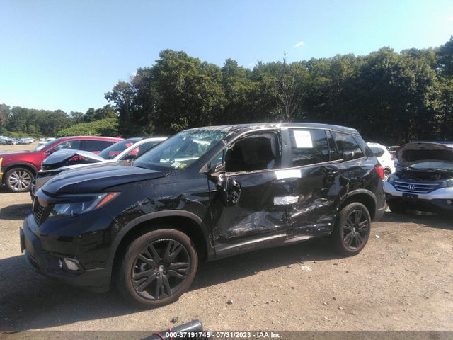 2021 HONDA PASSPORT SPORT VIN: 5FNYF8H25MB033072