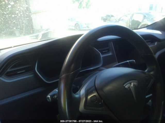 5YJSA1E28JF258131 Tesla Model S 75d/100d/p100d