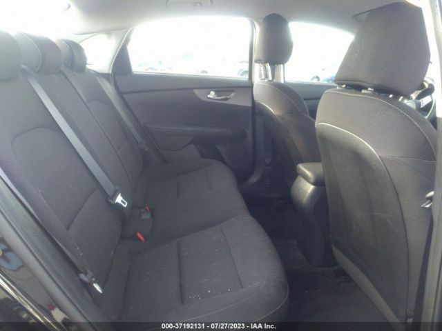 3KPF24AD8ME268725 KIA Forte Lxs