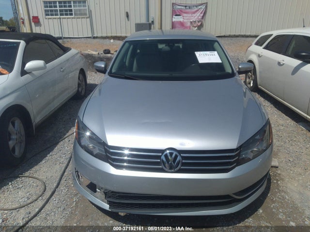 1VWAT7A33FC040705 Volkswagen Passat 1.8t Wolfsburg Ed