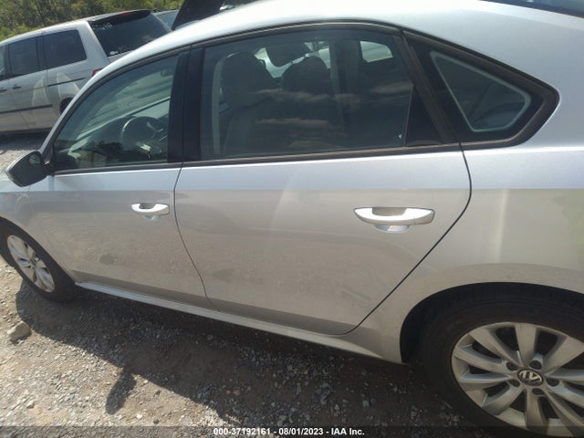 1VWAT7A33FC040705 Volkswagen Passat 1.8t Wolfsburg Ed