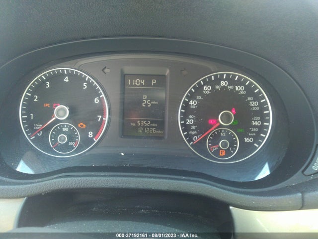1VWAT7A33FC040705 Volkswagen Passat 1.8t Wolfsburg Ed