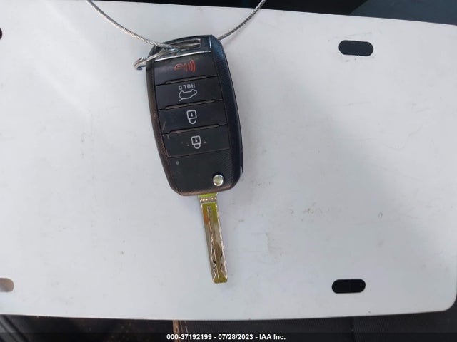 KIA Soul Base 2017 KNDJN2A24H7484582 Image 11