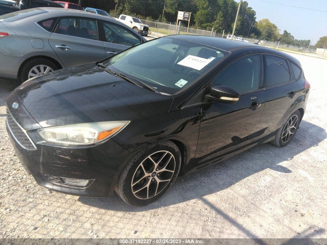 Ford FOCUS SE 2015 1FADP3K25FL278130 Image 2