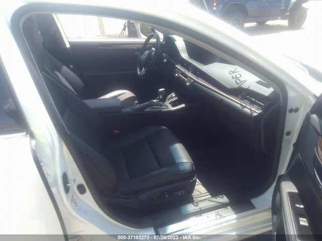 JTHBK1GG5G2246261 Lexus ES 350