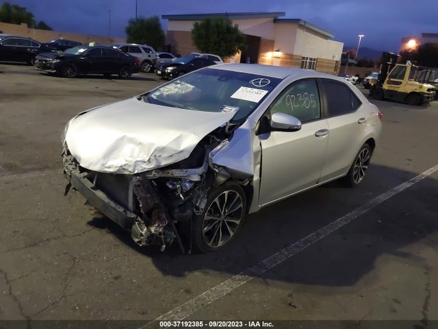 Toyota COROLLA SE 2017 5YFBURHE8HP589480 Image 2
