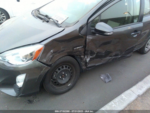 Toyota Prius C One/two/three/four 2016 JTDKDTB30G1138499 Image 6