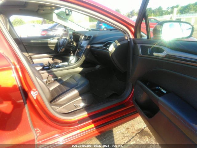 3FA6P0HD4ER374704 Ford FUSION SE