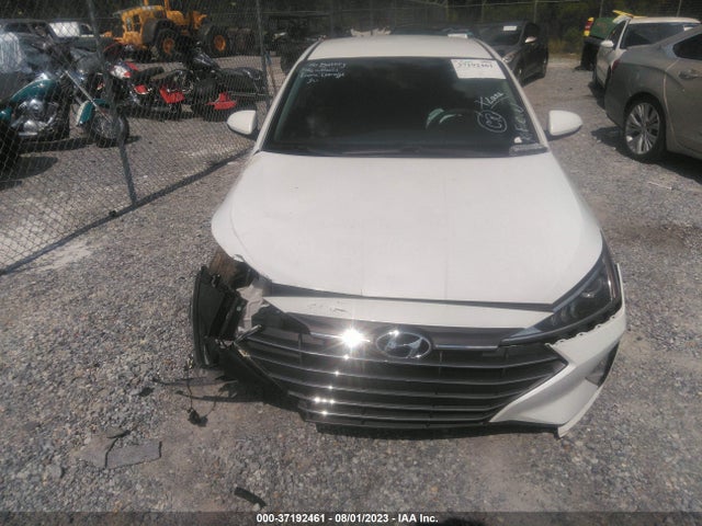 Hyundai ELANTRA SE 2019 5NPD74LF6KH421635 Image 4