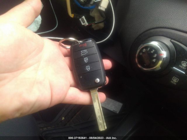 5XYPG4A38KG583540 KIA SORENTO L