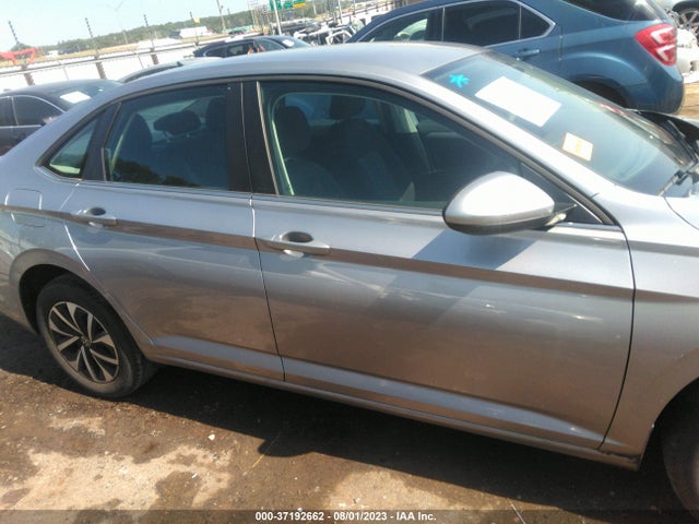 3VWCM7BU2NM005907 Volkswagen JETTA S