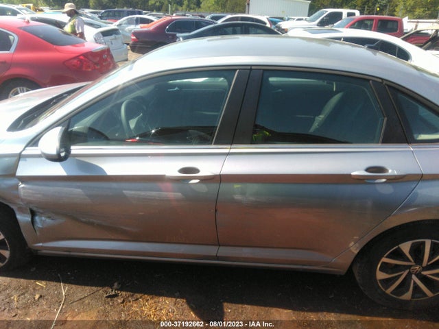 3VWCM7BU2NM005907 Volkswagen JETTA S