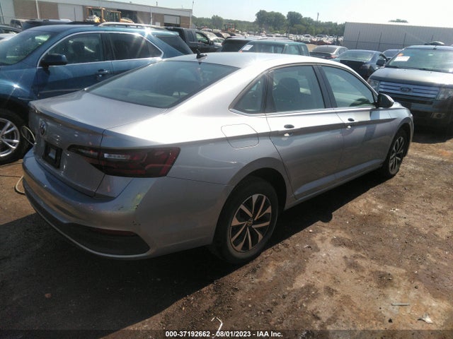 3VWCM7BU2NM005907 Volkswagen JETTA S