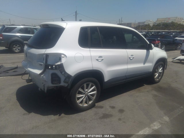 WVGAV7AX0HK052119 Volkswagen TIGUAN