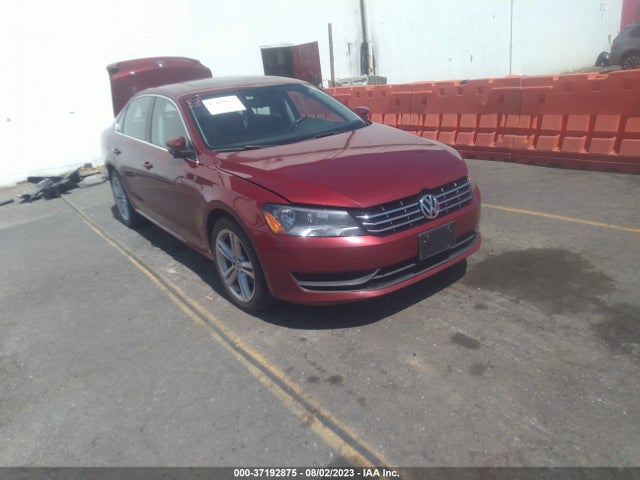 2015 VOLKSWAGEN PASSAT 2.0L TDI SE VIN: 1VWBV7A36FC045041