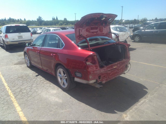 2015 VOLKSWAGEN PASSAT 2.0L TDI SE VIN: 1VWBV7A36FC045041
