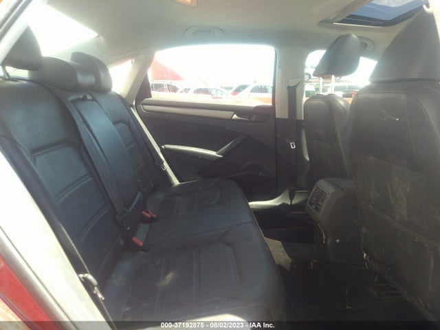 2015 VOLKSWAGEN PASSAT 2.0L TDI SE VIN: 1VWBV7A36FC045041