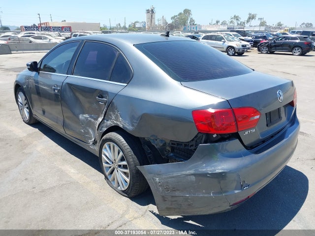 37193054 :رقم المزاد ، 3VWLZ7AJ0BM344749 vin ، 2011 Volkswagen Jetta Sedan Sel W/sunroof Pzev مزاد بيع