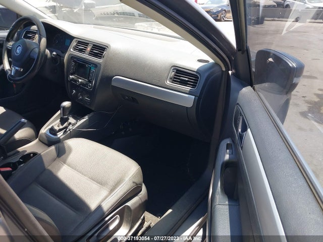 37193054 :رقم المزاد ، 3VWLZ7AJ0BM344749 vin ، 2011 Volkswagen Jetta Sedan Sel W/sunroof Pzev مزاد بيع