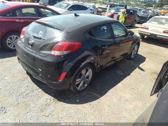 Hyundai VELOSTER 2016 KMHTC6AD9GU252756 Image 4