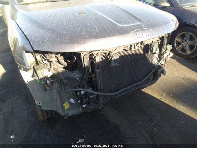 1C4RJEAG6KC852321 Jeep Grand Cherokee Laredo E