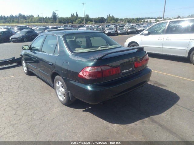 1998 HONDA ACCORD SDN EX VIN: 1HGCG1655WA008391