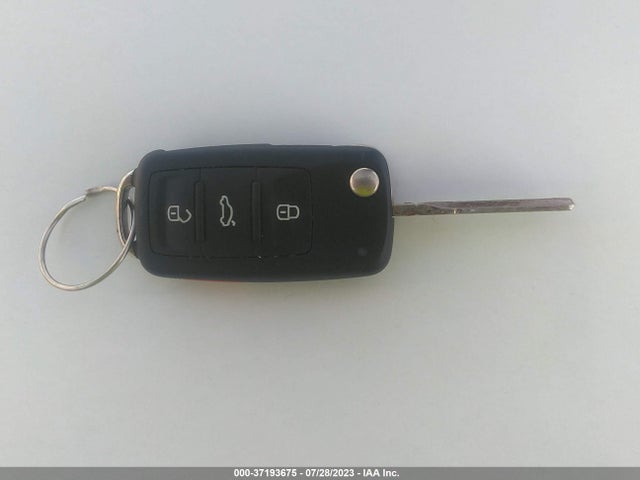 WVGBV7AX6HK025916 Volkswagen TIGUAN