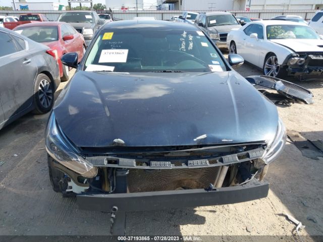 KNALC4J1XJ5097289 KIA Cadenza Premium