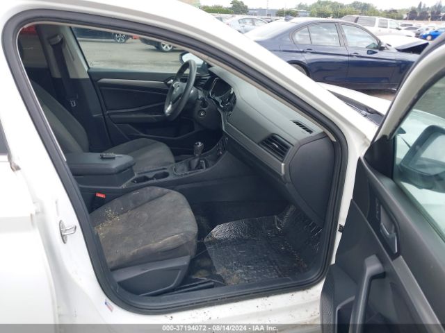 3VWN57BU3KM114913 Volkswagen Jetta 1.4t S