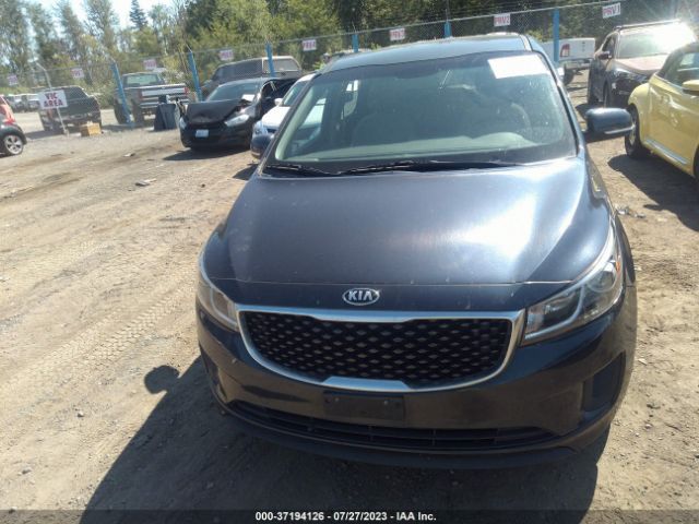 KNDMB5C1XH6221689 KIA SEDONA LX