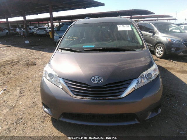 Toyota SIENNA LE 2015 5TDKK3DC3FS573604 Image 4
