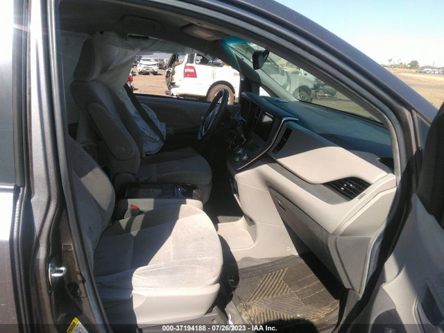 Toyota SIENNA LE 2015 5TDKK3DC3FS573604 Image 11