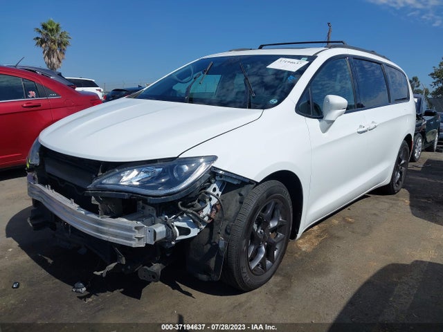 2C4RC1GG0JR358181 Chrysler Pacifica Limited