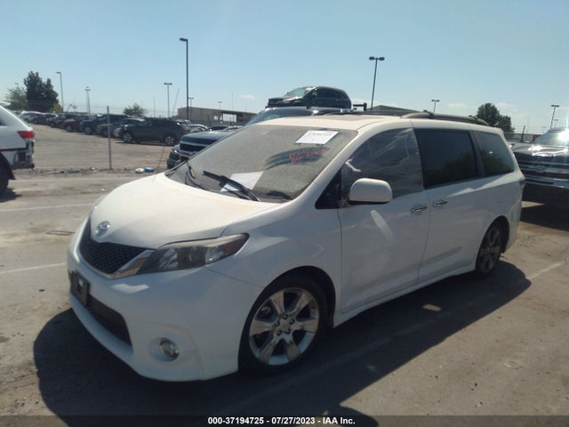 Toyota SIENNA SE 2014 5TDXK3DCXES463718 Image 2
