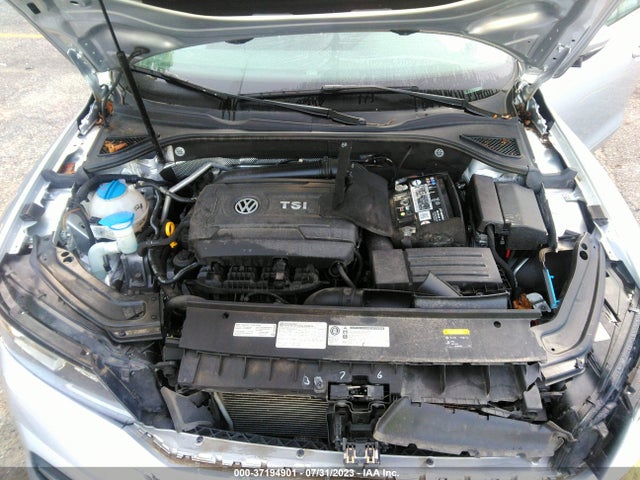 1VWBT7A33GC069482 Volkswagen Passat 1.8t Se