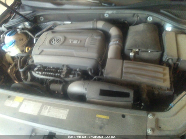 1VWBT7A39HC037038 Volkswagen Passat 1.8t Se