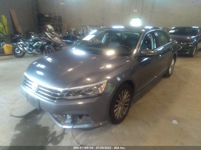 1VWBT7A39HC037038 Volkswagen Passat 1.8t Se