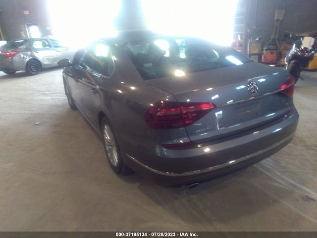 1VWBT7A39HC037038 Volkswagen Passat 1.8t Se