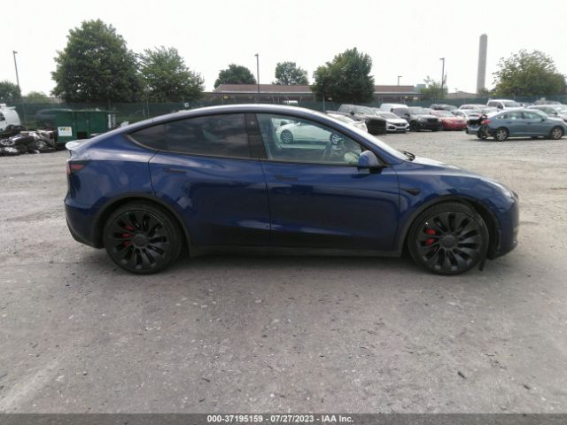 7SAYGDEF0NF372243 Tesla Model Y Performance