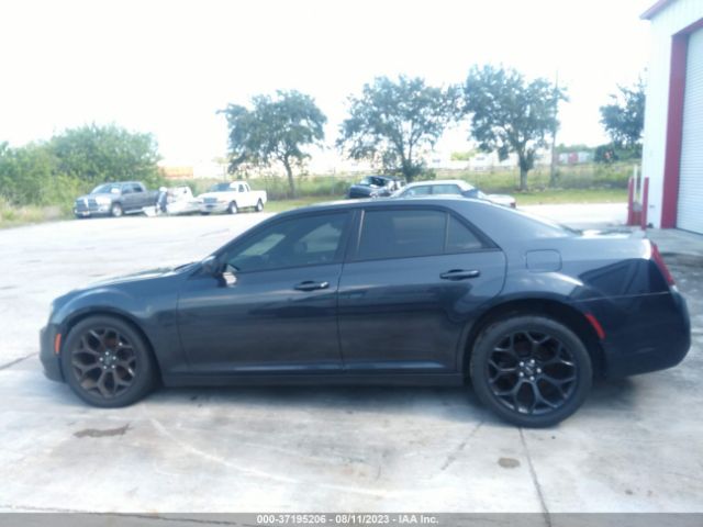 2C3CCABG9KH559585 Chrysler 300 300s
