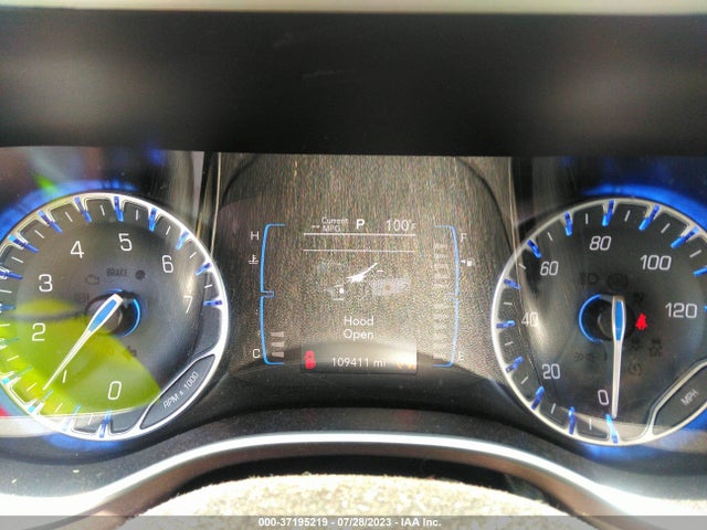 2C4RC1BG4HR810067 Chrysler Pacifica Touring-l
