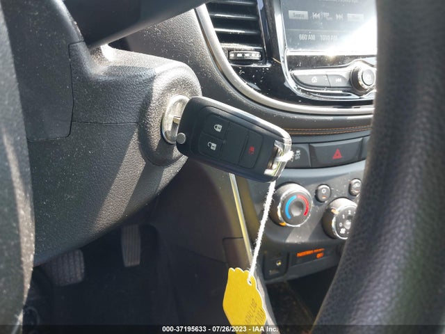 Chevrolet TRAX LS 2017 3GNCJKSB6HL162080 Image 11