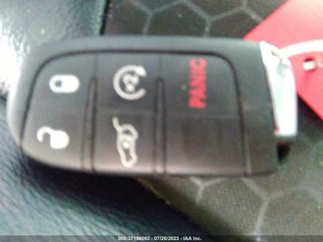 3C4NJDBB1KT674737 Jeep Compass Altitude