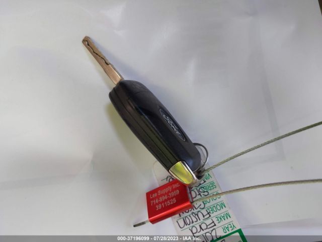 3FA6P0HD6FR127069 Ford FUSION SE